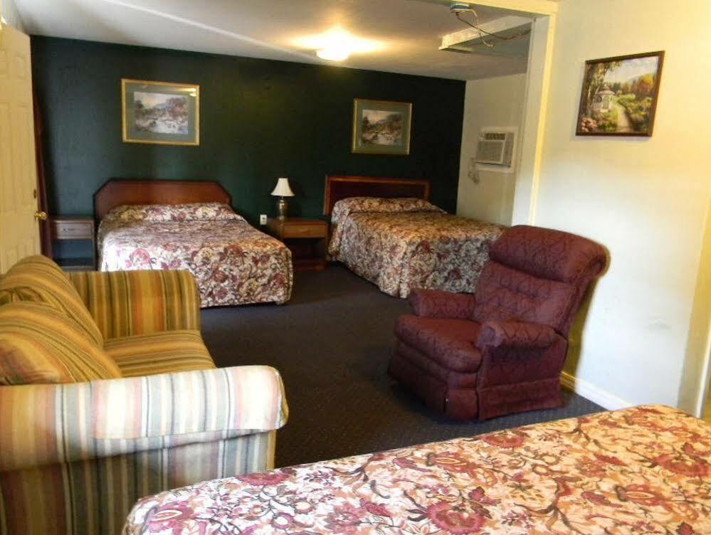 Little Shamrock Motel Мурфрисборо Экстерьер фото